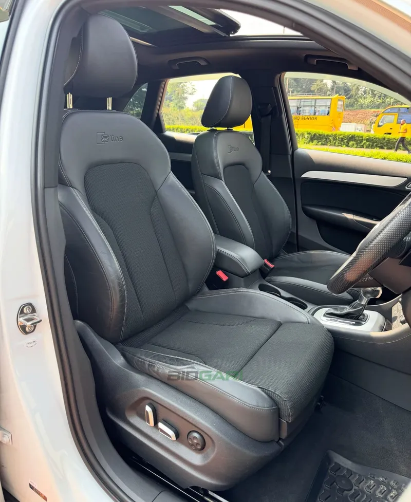 2019 Audi Q3 Quattro S-Line Petrol SUV, photo 13