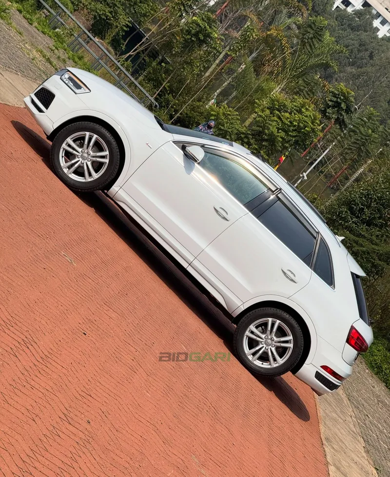2019 Audi Q3 Quattro S-Line Petrol SUV, photo 4