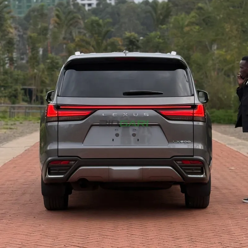 2023 Lexus LX600 3.5L Petrol SUV, photo 4