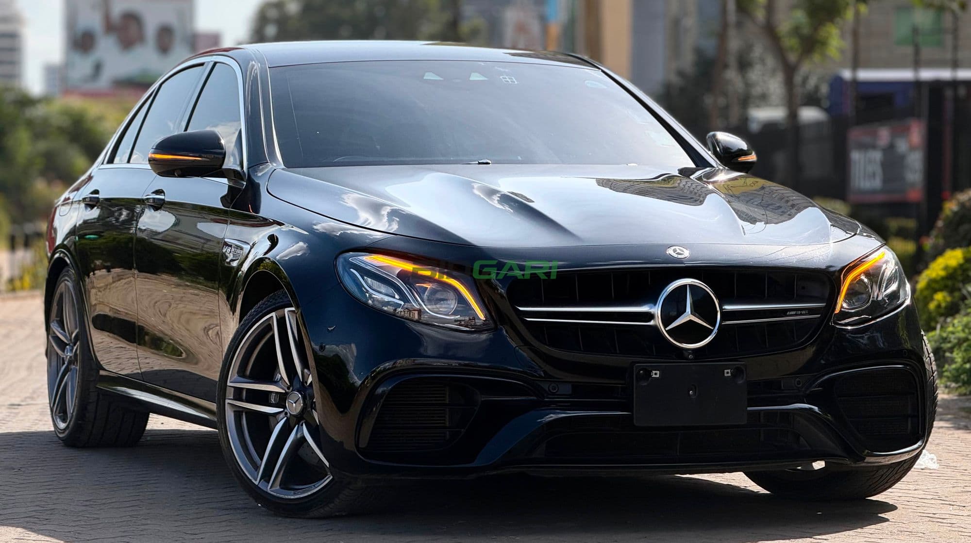Mercedes-Benz E-Class ( 63 AMG )