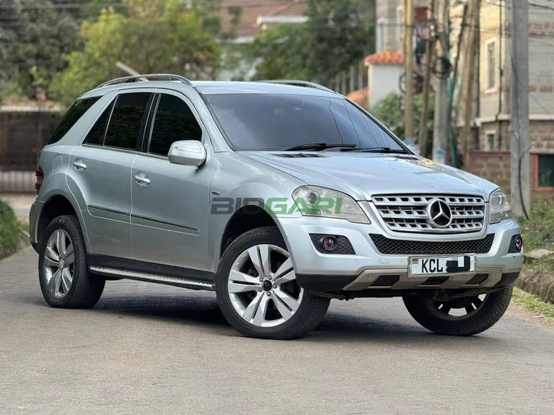 2010 Mercedes-Benz ML300 4MATIC