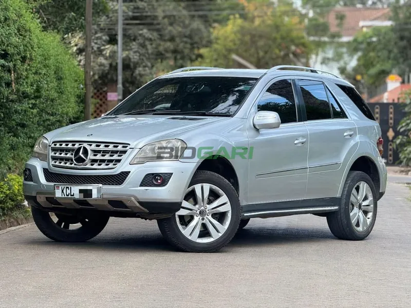 2010 Mercedes-Benz ML300 4MATIC 3L Diesel SUV, photo 3