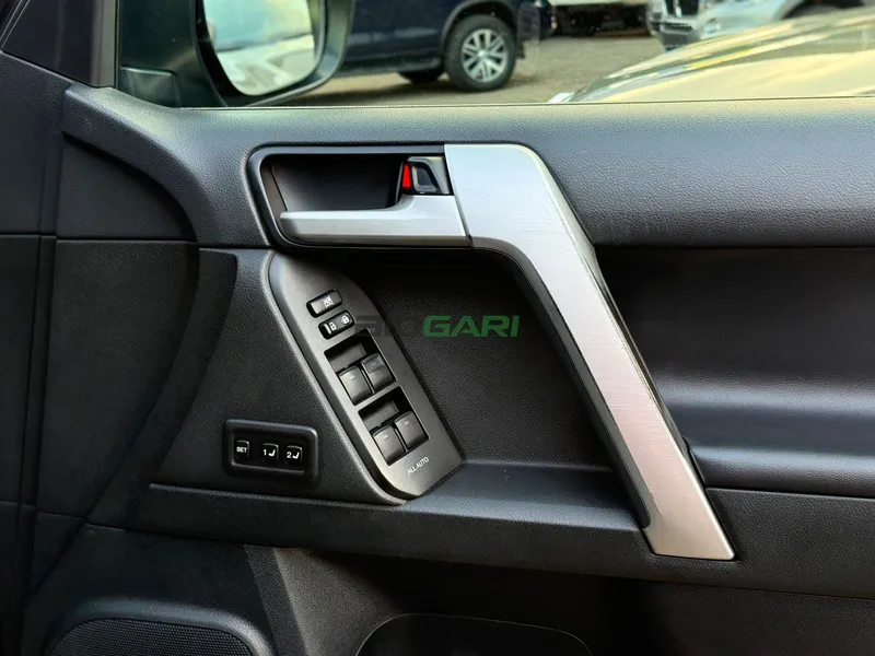 2019 Toyota Land Cruiser Prado VX-L 3L Diesel SUV, photo 8