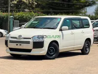 2020 Toyota Probox 1.5L Petrol, photo 2