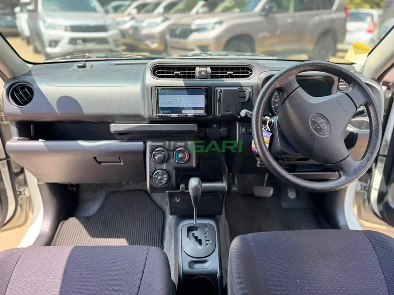2020 Toyota Probox 1.5L Petrol, photo 8