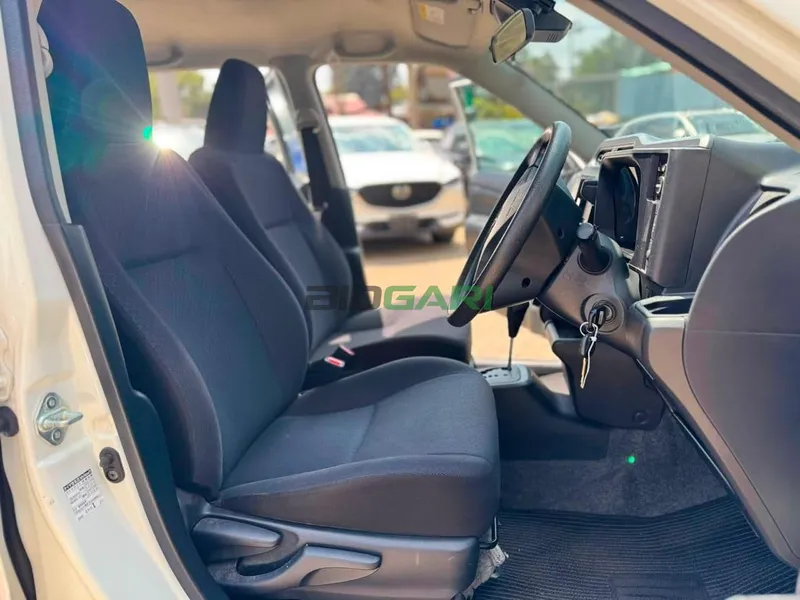 2020 Toyota Probox 1.5L Petrol, photo 6