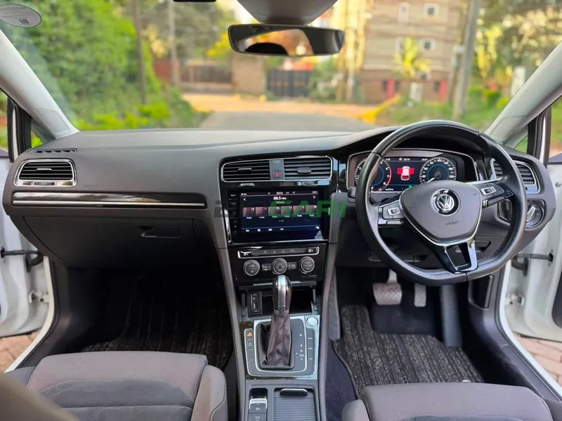 2019 Volkswagen Golf 1.4L Petrol Hatchback, photo 8