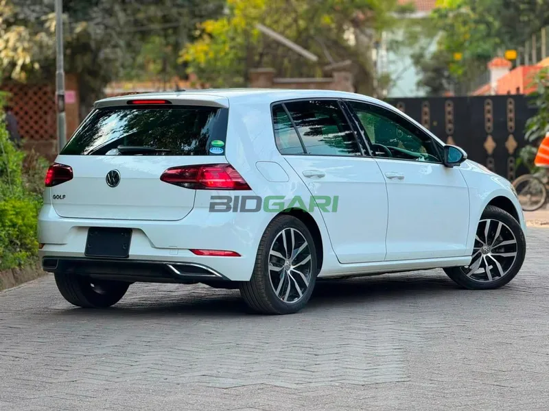 2019 Volkswagen Golf 1.4L Petrol Hatchback, photo 4