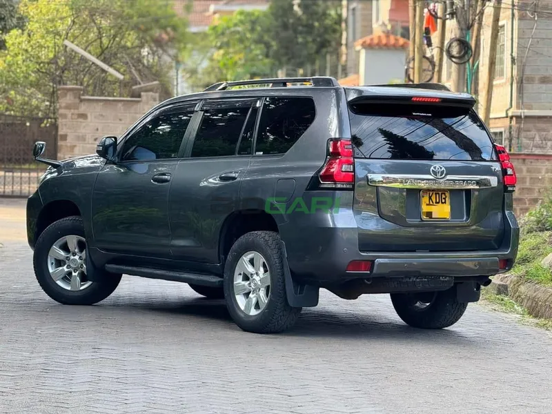 2014 Toyota Land Cruiser Prado TX 2.7L Petrol SUV, photo 4