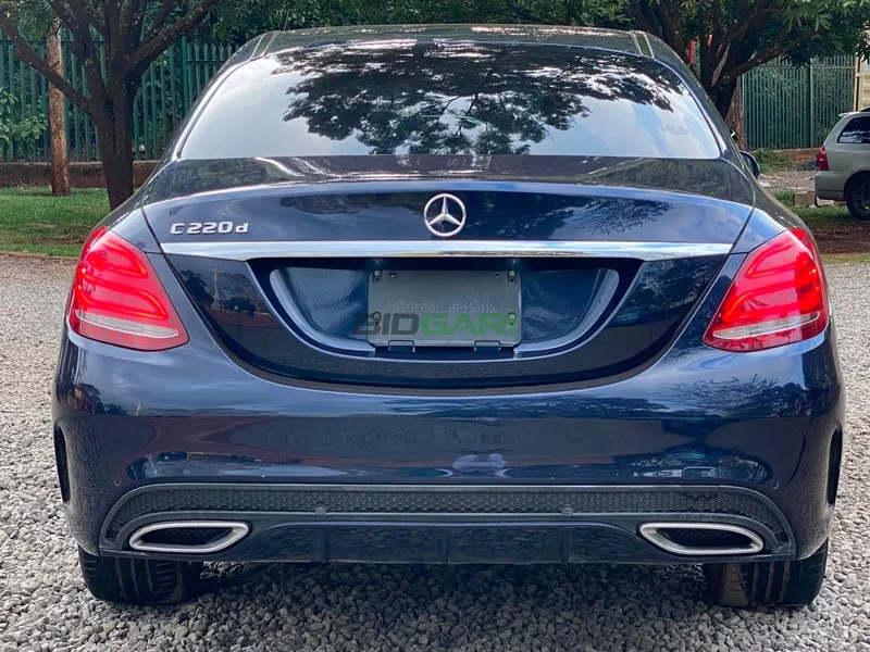2018 Mercedes-Benz C220d AMG-LINE 2.2L Diesel Sedan, photo 4