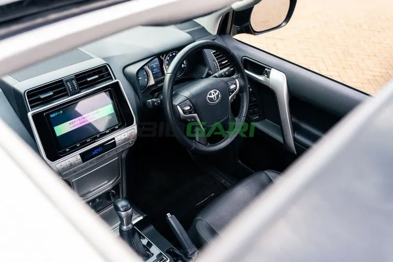 2021 Toyota Land Cruiser Prado TXL Diesel SUV, photo 6
