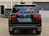 2023 Toyota Land Cruiser 300 ZX 3.5L Petrol SUV, photo 5