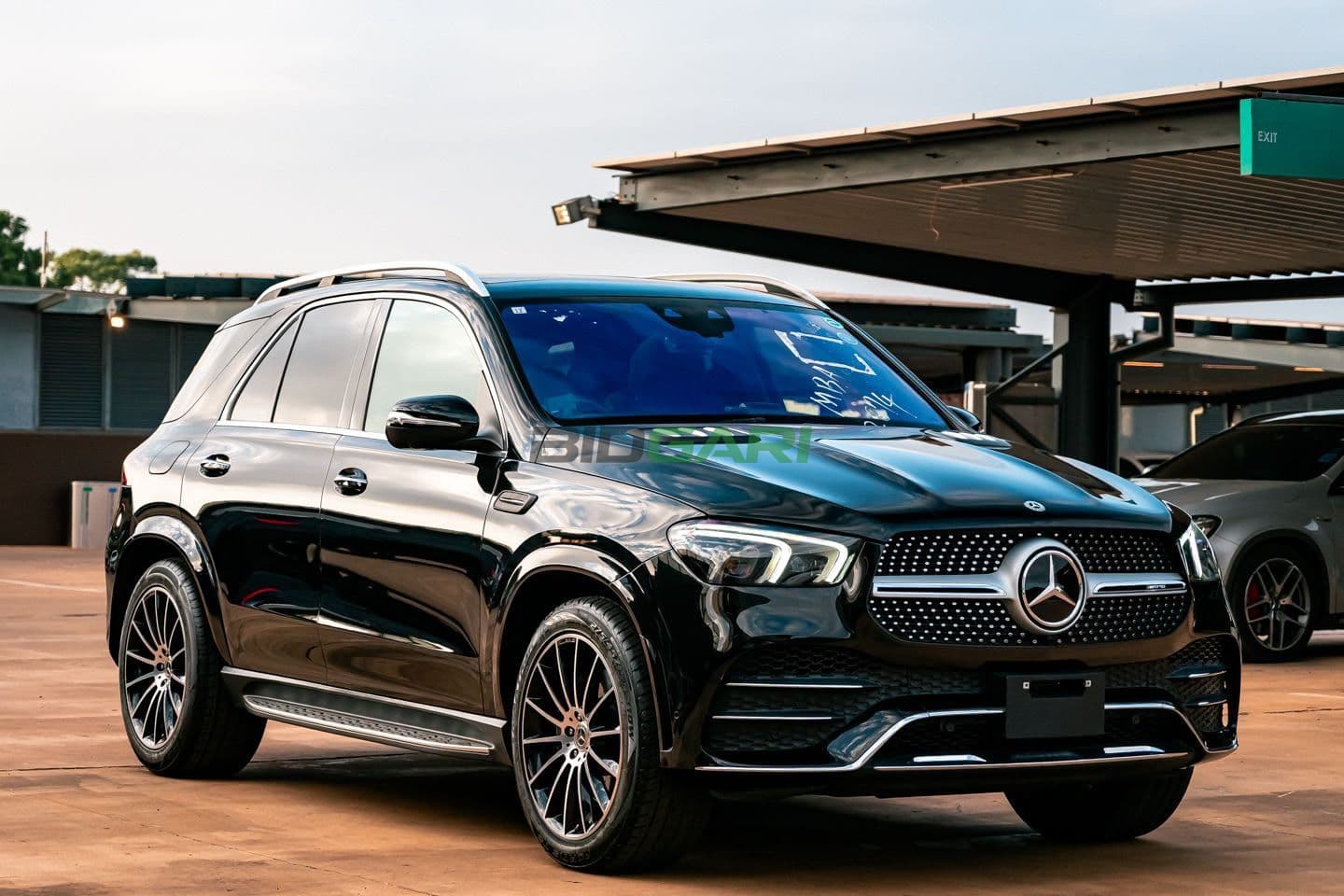 Mercedes-Benz GLE 400D ( AMG-LINE )