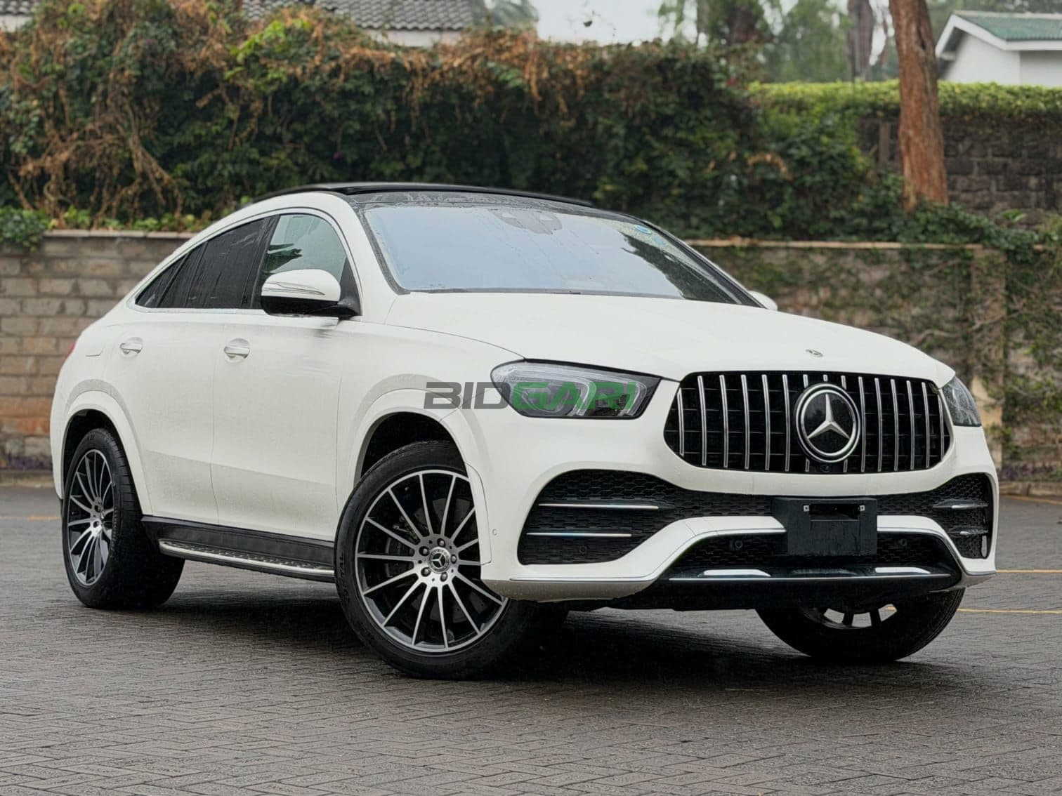 Mercedes-Benz GLE 400D ( AMG-LINE )