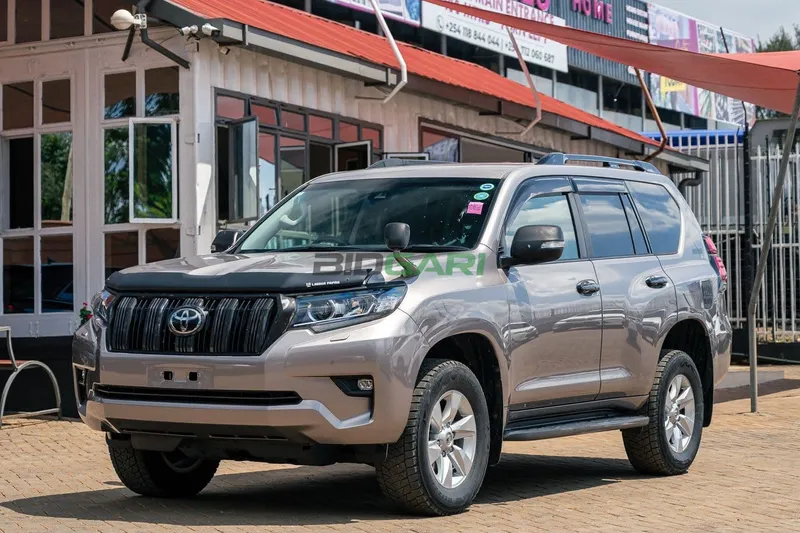2020 Toyota Land Cruiser Prado TX Diesel SUV, photo 3