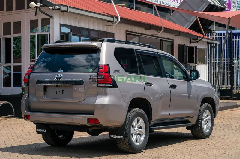 2020 Toyota Land Cruiser Prado TX Diesel SUV, photo 2