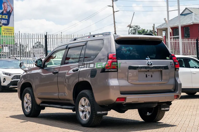 2020 Toyota Land Cruiser Prado TX Diesel SUV, photo 4
