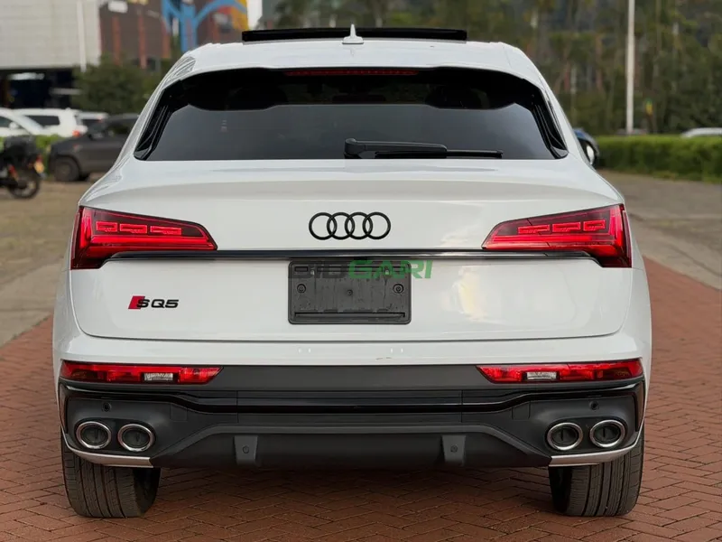 2022 Audi SQ5 Sportback Quattro TFSI 3L Petrol SUV, photo 6
