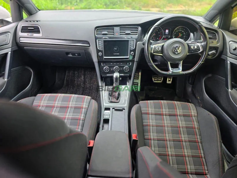 2015 Volkswagen GOLF GTI MK7 2L Petrol Hatchback, photo 6