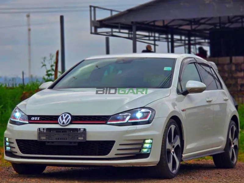 2015 Volkswagen GOLF GTI MK7 2L Petrol Hatchback, photo 2