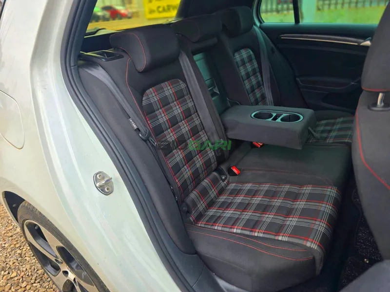 2015 Volkswagen GOLF GTI MK7 2L Petrol Hatchback, photo 9