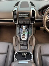 2016 Porsche Cayenne 3L Petrol SUV, photo 8