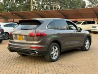 2016 Porsche Cayenne 3L Petrol SUV, photo 5