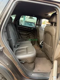 2016 Porsche Cayenne 3L Petrol SUV, photo 9
