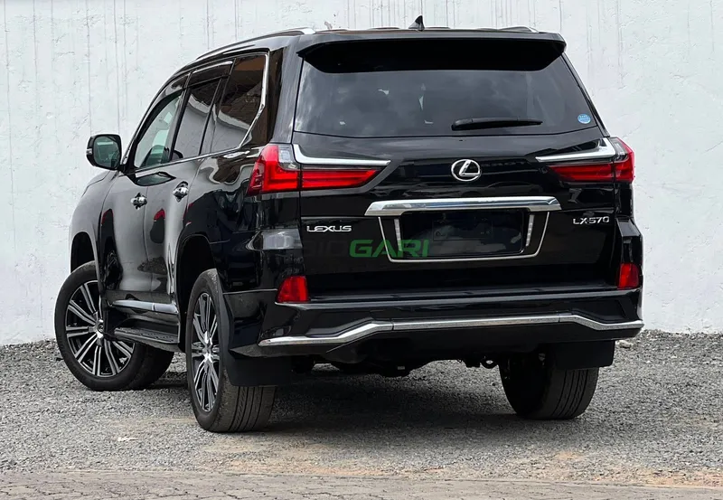 2019 Lexus LX570 5.7L Petrol SUV, photo 3