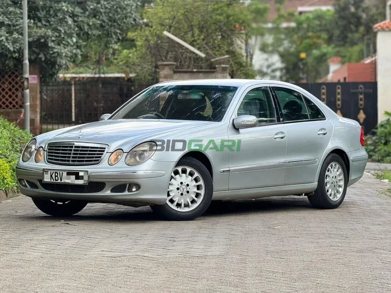 2006 Mercedes-Benz E200