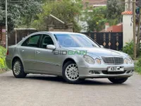 2006 Mercedes-Benz E200 1.8L Petrol Sedan, photo 2
