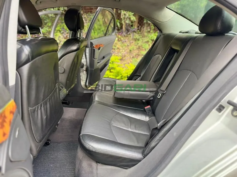 2006 Mercedes-Benz E200 1.8L Petrol Sedan, photo 6