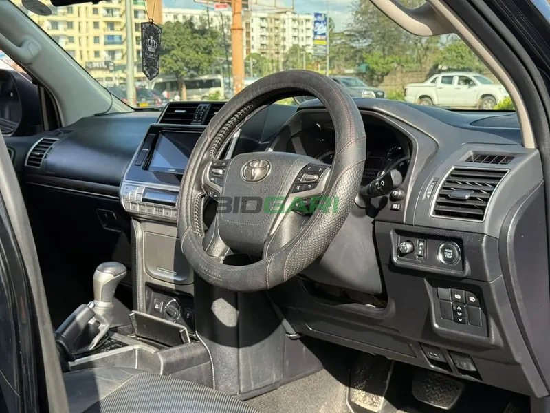 2019 Toyota Land Cruiser Prado TX-L Petrol SUV, photo 6
