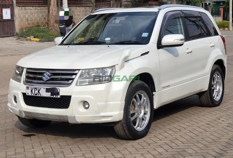 2009 Suzuki Escudo 2.4L Petrol SUV, photo 3