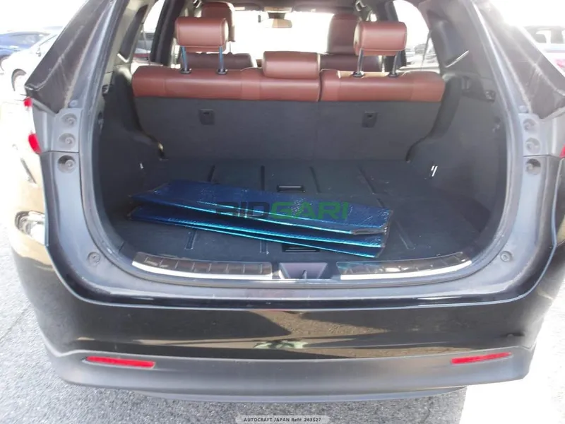2019 Toyota Harrier 2L Petrol SUV, photo 6