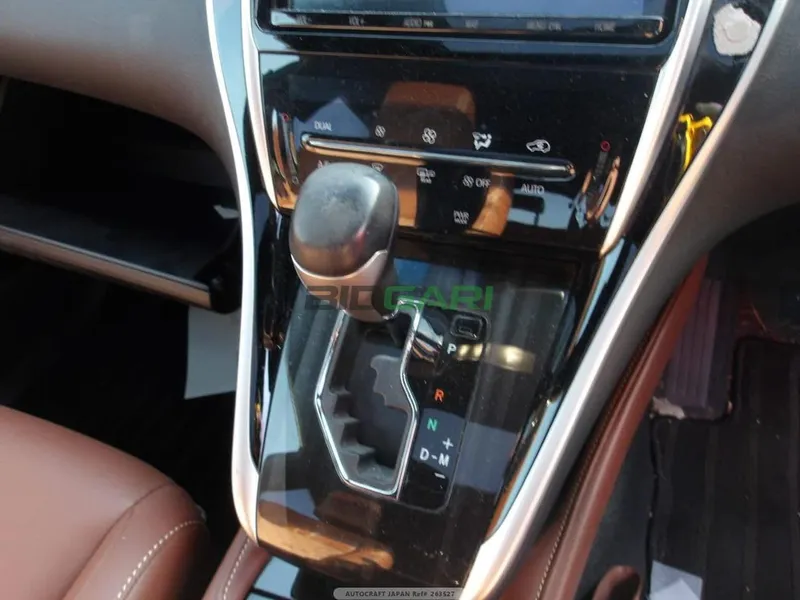 2019 Toyota Harrier 2L Petrol SUV, photo 5