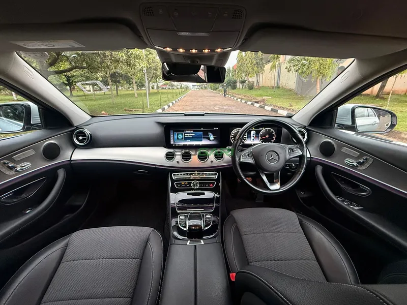 2018 Mercedes-Benz E200 2L Petrol Sedan, photo 5
