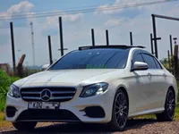 2017 Mercedes-Benz E200 AMG-LINE 2L Petrol Sedan, photo 3