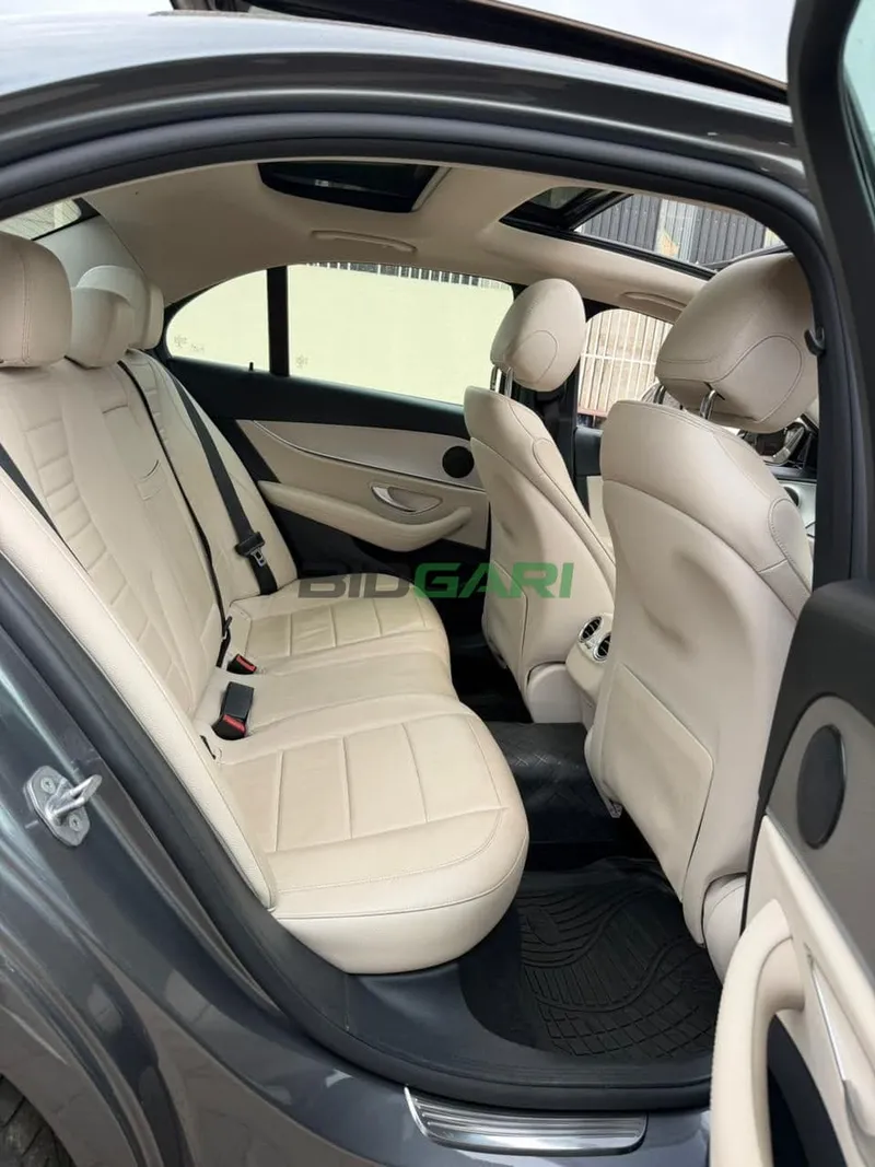 2016 Mercedes-Benz E200d 2.2L Diesel Sedan, photo 9