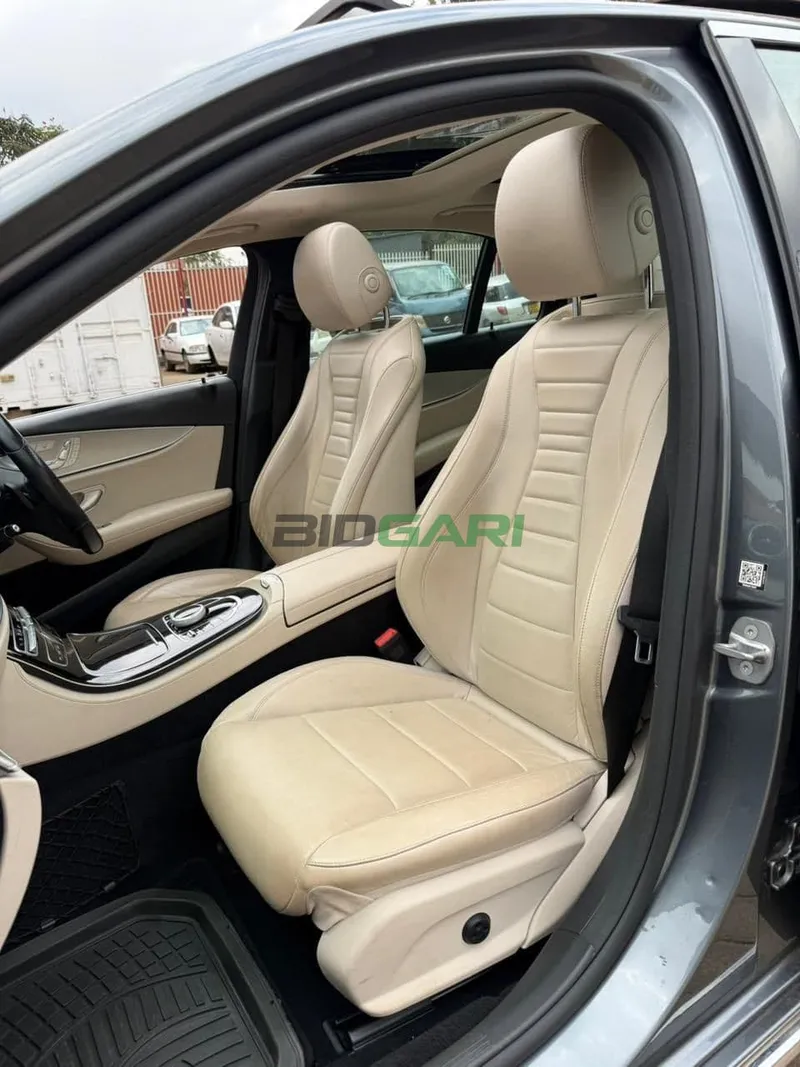 2016 Mercedes-Benz E200d 2.2L Diesel Sedan, photo 11