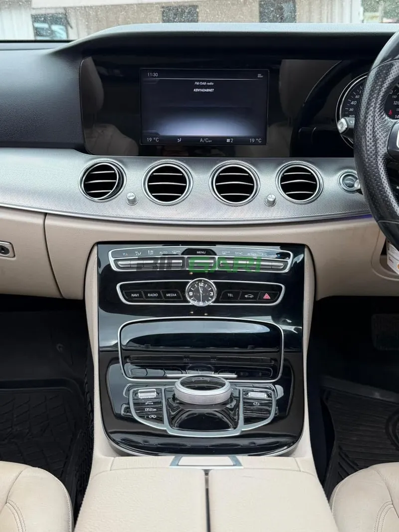 2016 Mercedes-Benz E200d 2.2L Diesel Sedan, photo 8
