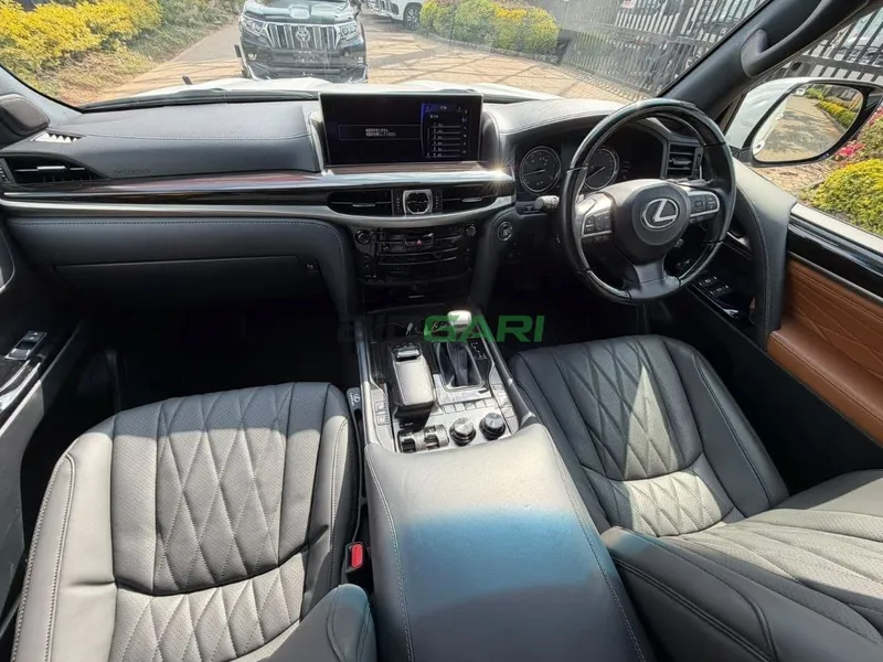 2020 Lexus LX570 Petrol SUV, photo 6