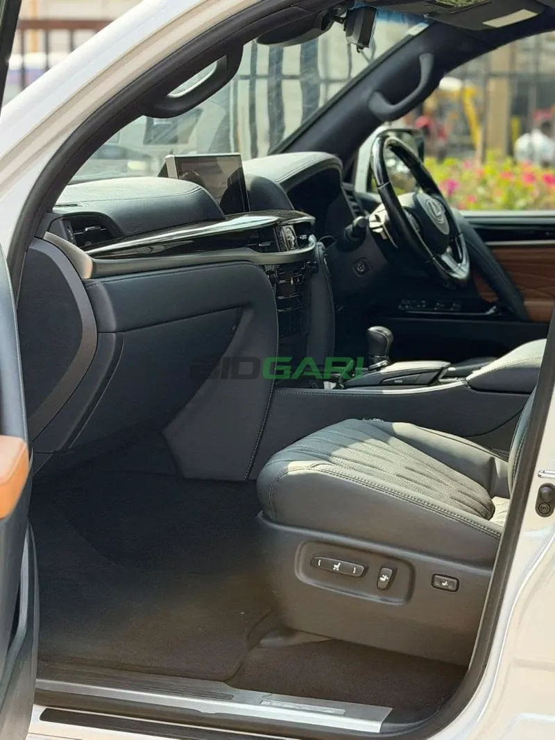 2020 Lexus LX570 Petrol SUV, photo 10