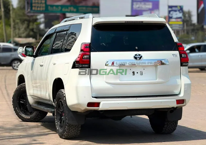 2019 Toyota Land Cruiser Prado J150 Petrol SUV, photo 3