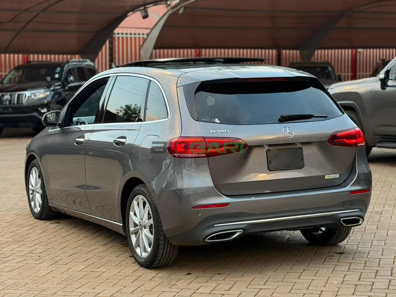 2019 Mercedes-Benz B180 AMG 1.4L Petrol Hatchback, photo 4