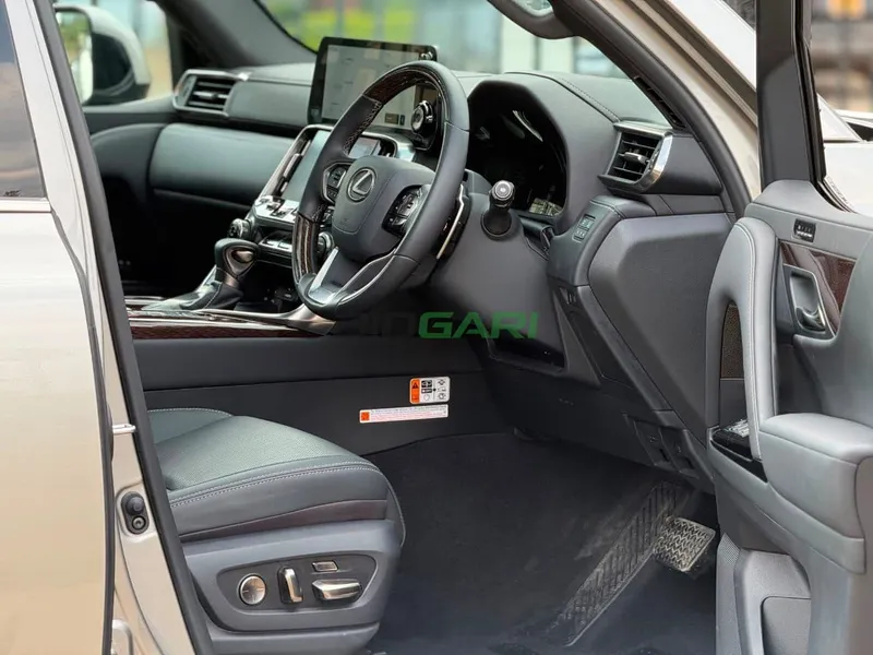 2025 Lexus LX500D 3.5L Diesel SUV, photo 7