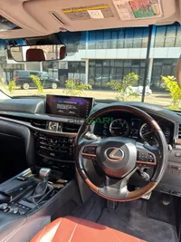 2018 Lexus LX570 5.7L Petrol SUV, photo 3