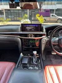 2018 Lexus LX570 5.7L Petrol SUV, photo 4