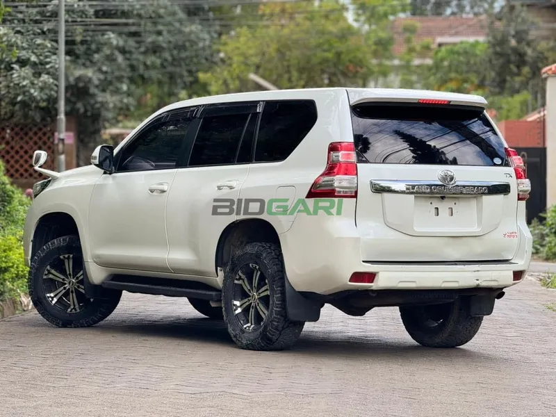 2016 Toyota Land Cruiser Prado TX 2.7L Petrol SUV, photo 2