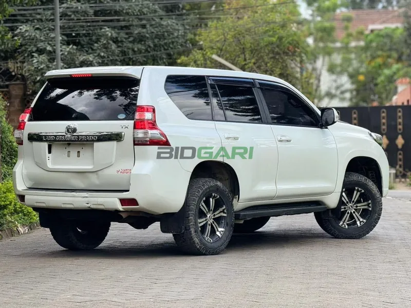 2016 Toyota Land Cruiser Prado TX 2.7L Petrol SUV, photo 4